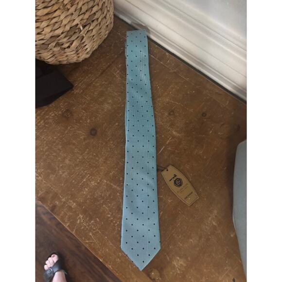 Class Club Boys Tie 100% Silk Blue Polka Dot Youth 50 Inches 2.75 Width NWT - Picture 2 of 4